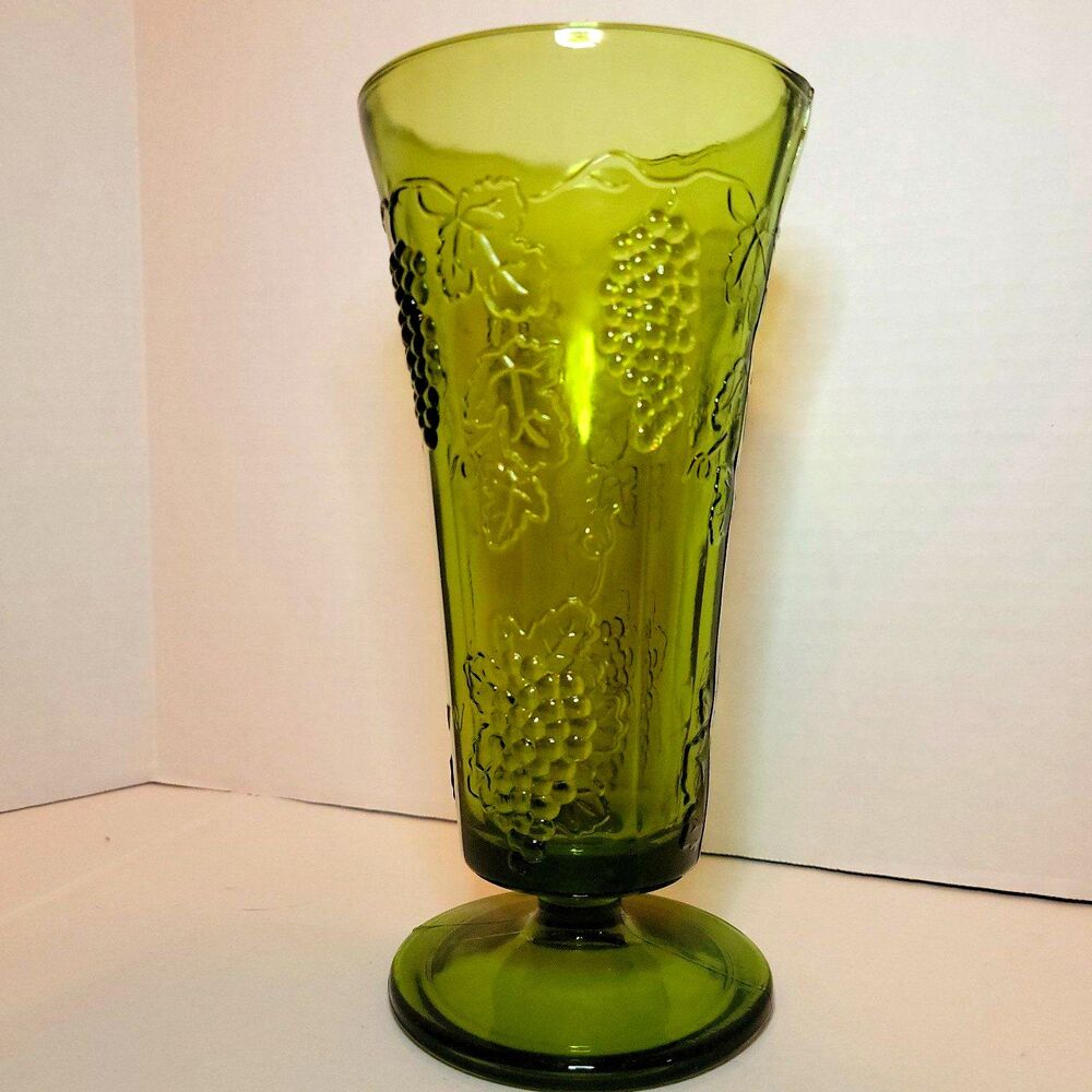 Vintage Indiana Glass Footed Vase Harvest Grape Colony Green 9 3/4"